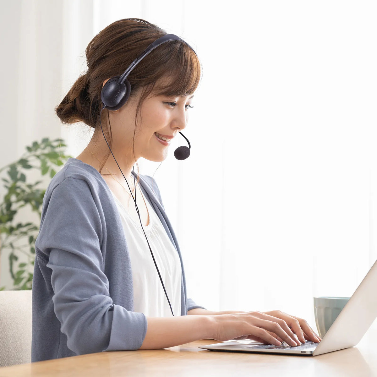 4-pole compatible headset MM-HS408BK