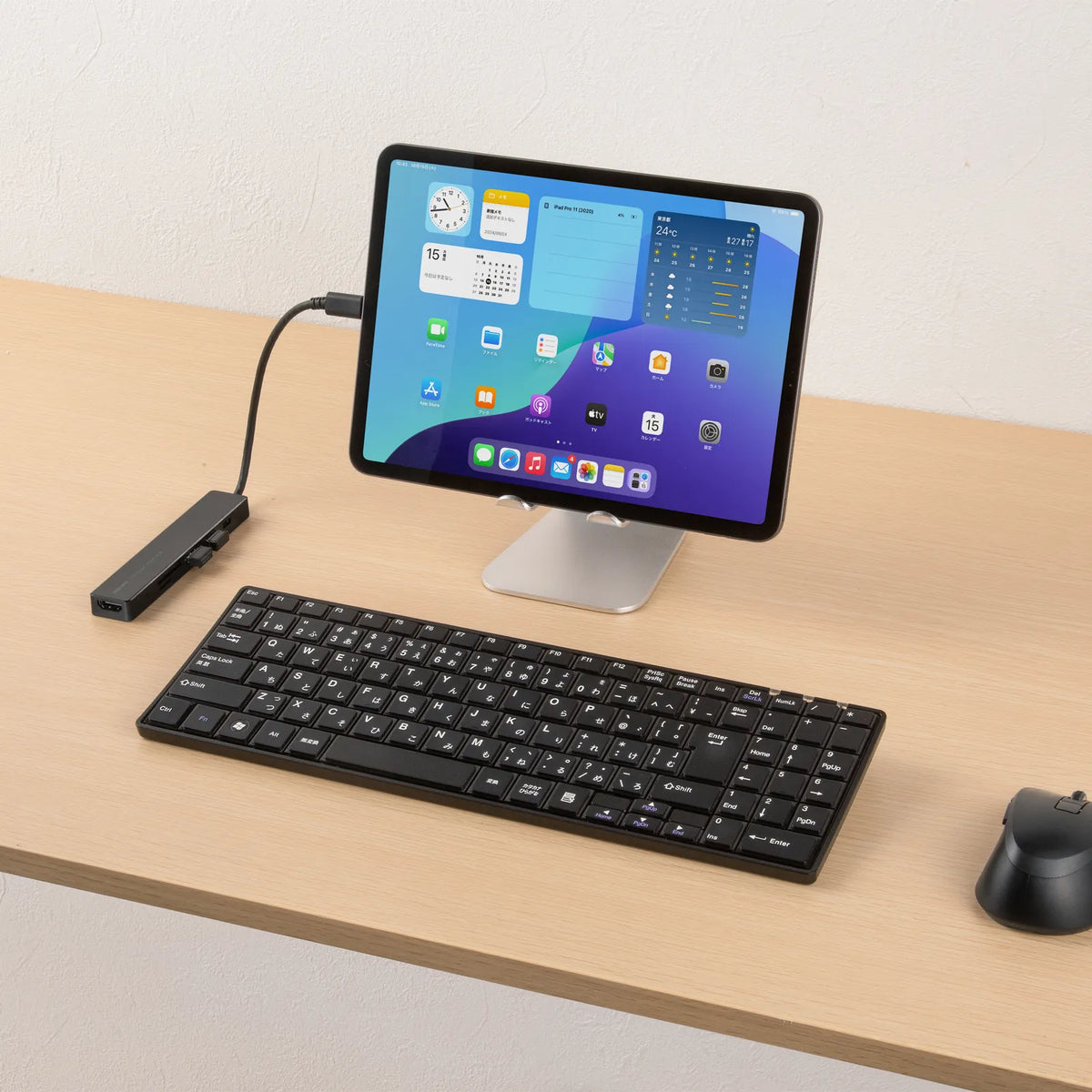USB Type-C docking hub with HDMI port USB-5TCHC26BK