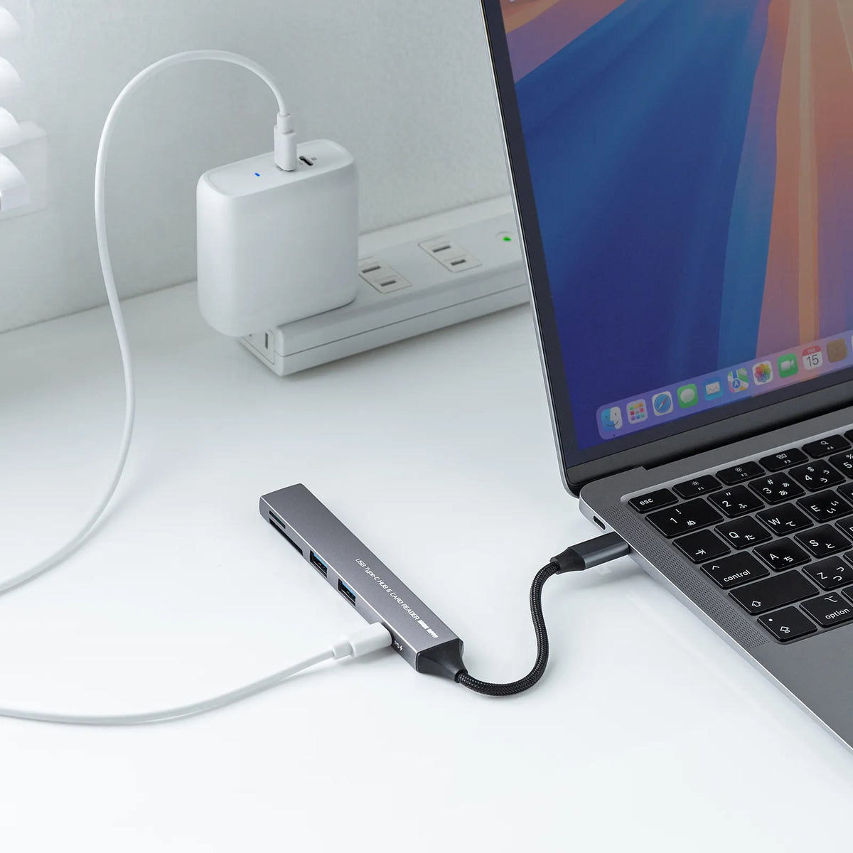 USB 5Gbps 3-Port Slim Hub (with Card Reader) USB-5TCPC28GM