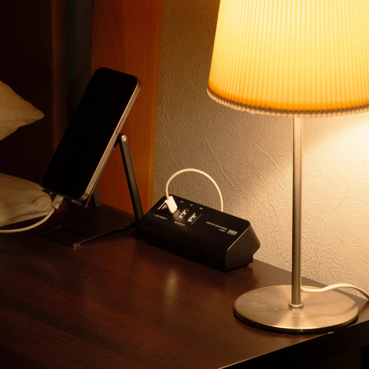 USB PD compatible clamp-type AC charger (PD65W, Cx2 + Ax2, Black) ACA-PD106BK