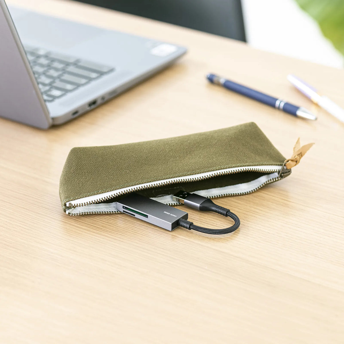 USB 3.2 Gen1 Card Reader ADR-3MSD2S