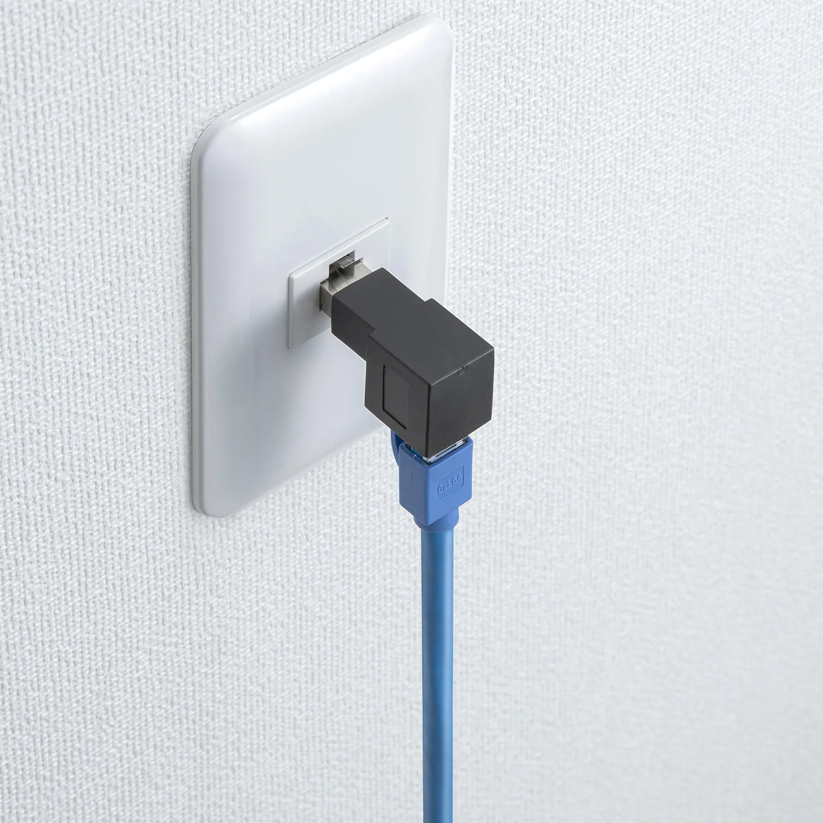 RJ-45L type conversion adapter (bottom outlet, Category 6A STP) ADT-RJ6A-LD