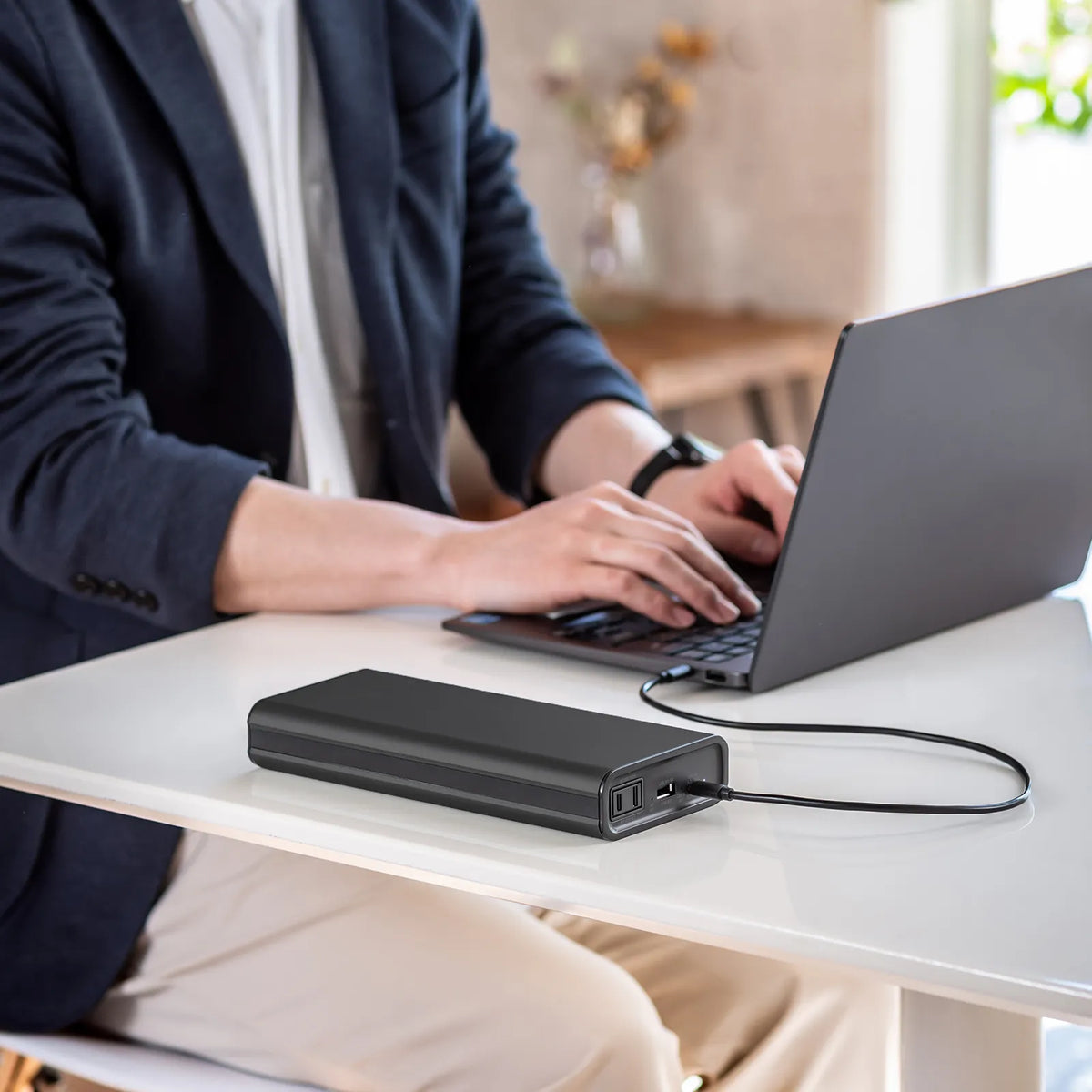 Mobile battery (27500mAh, AC85W, PD65W) BTL-RDC43