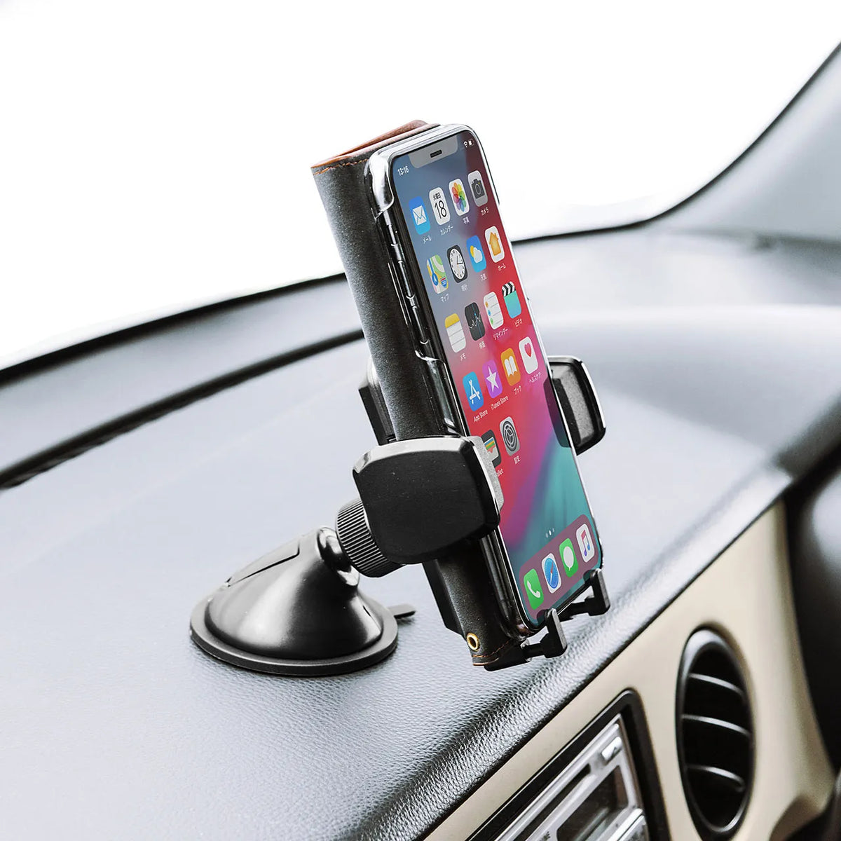 Smartphone car mount (compatible with flip cases, on-dash type) CAR-HLD11BK
