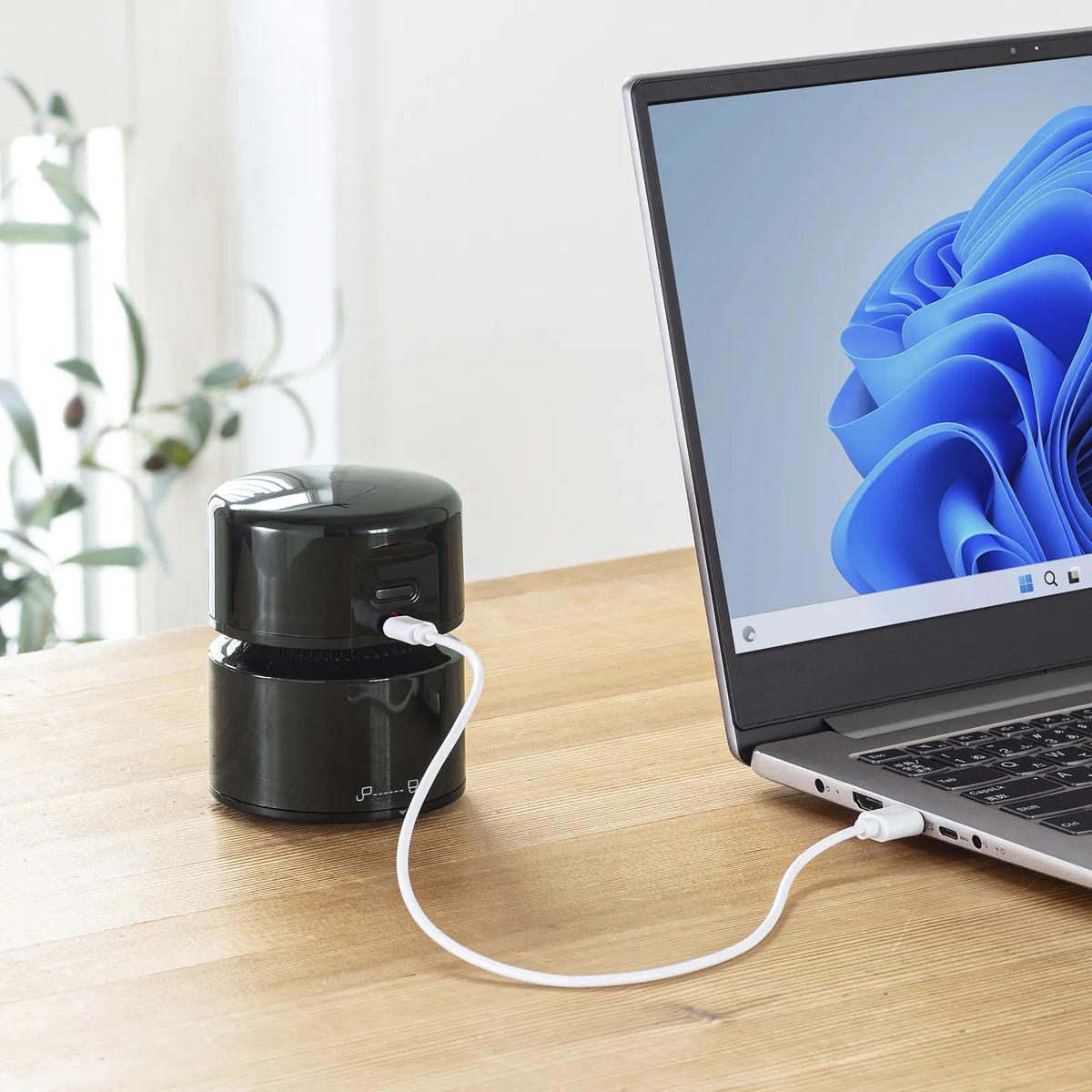 Tabletop Vacuum Cleaner CD-85VC