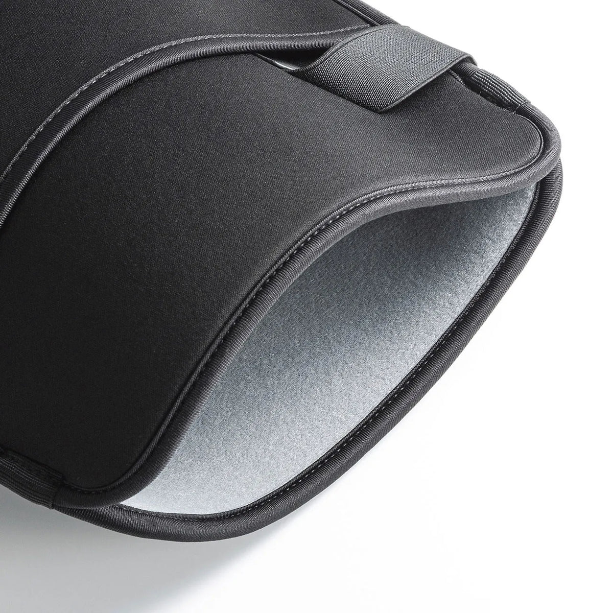 Shock-absorbing inner case for MacBook IN-MACSL13BK