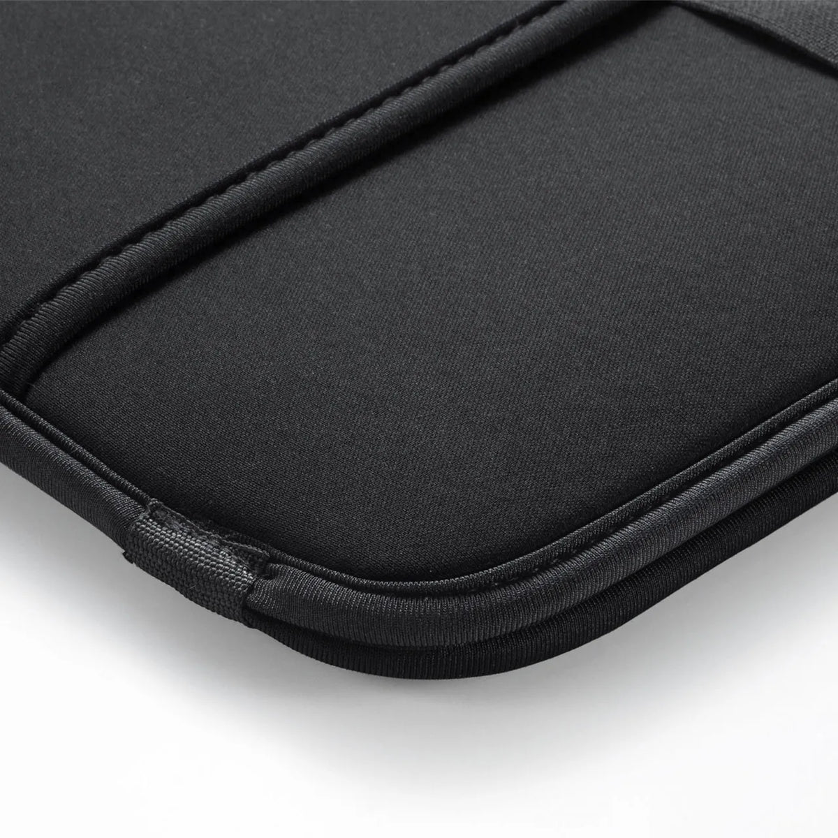 Shock-absorbing inner case for MacBook IN-MACSL13BK