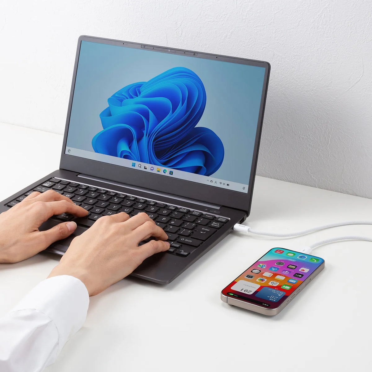 USB Type-Cシリコンメッシュケーブル（PD60W・2m・ホワイト） KU-CCP60SM20W