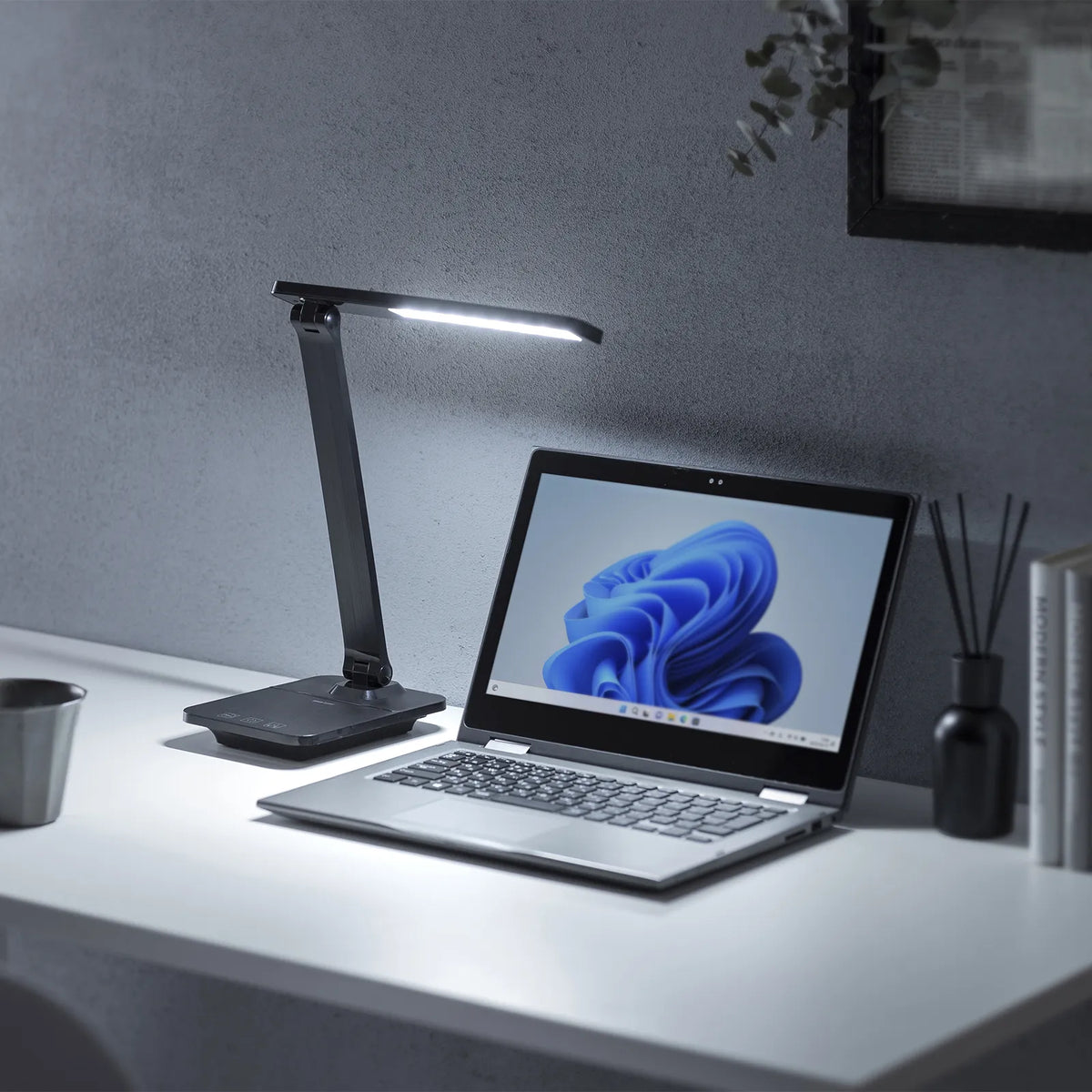 USB充電式LEDデスクライト LED-DESK1BK