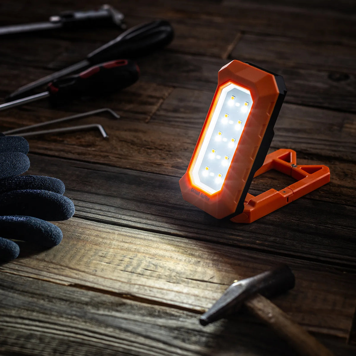 充電式 LED作業灯（フック＋磁石固定） LED-WL1