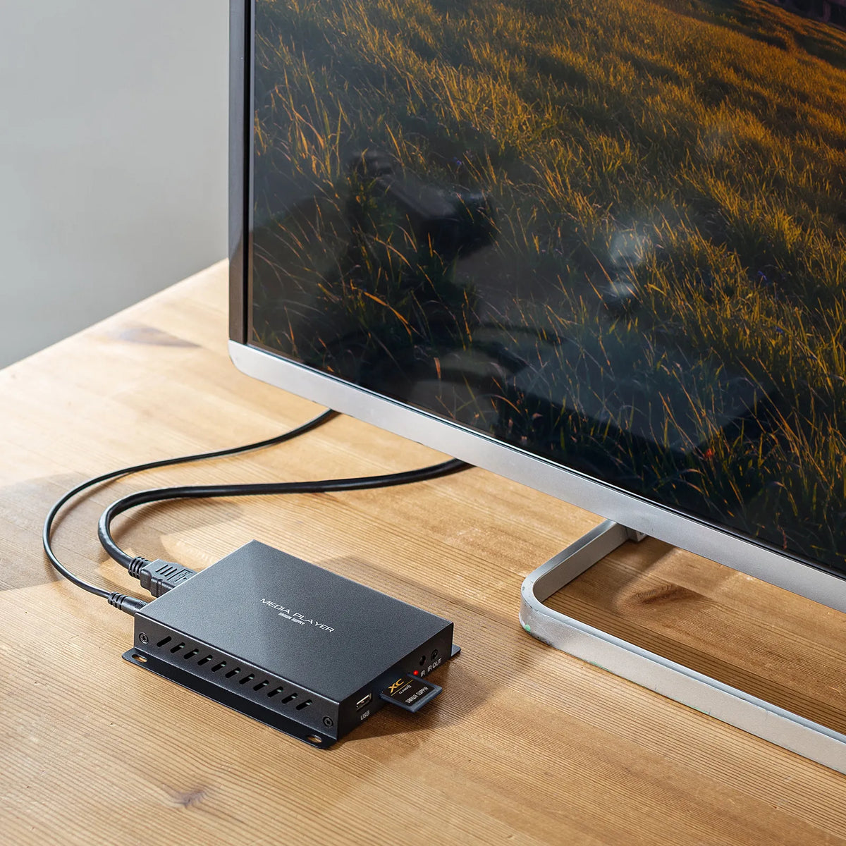 Media Player (VESA Mount, Timer Function) MED-PL2K103