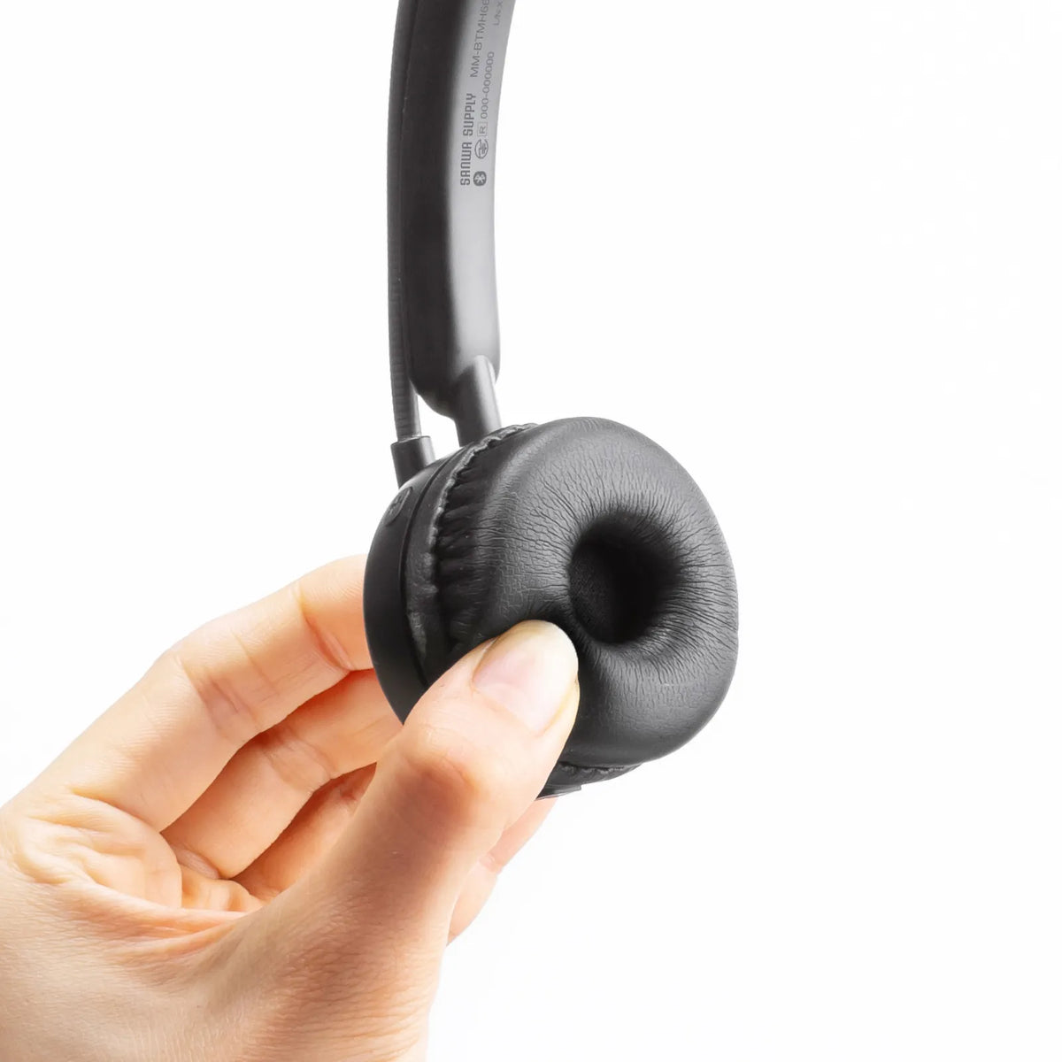 Bluetooth headset (noise cancellation function, with charging cradle) MM-BTMH66BK