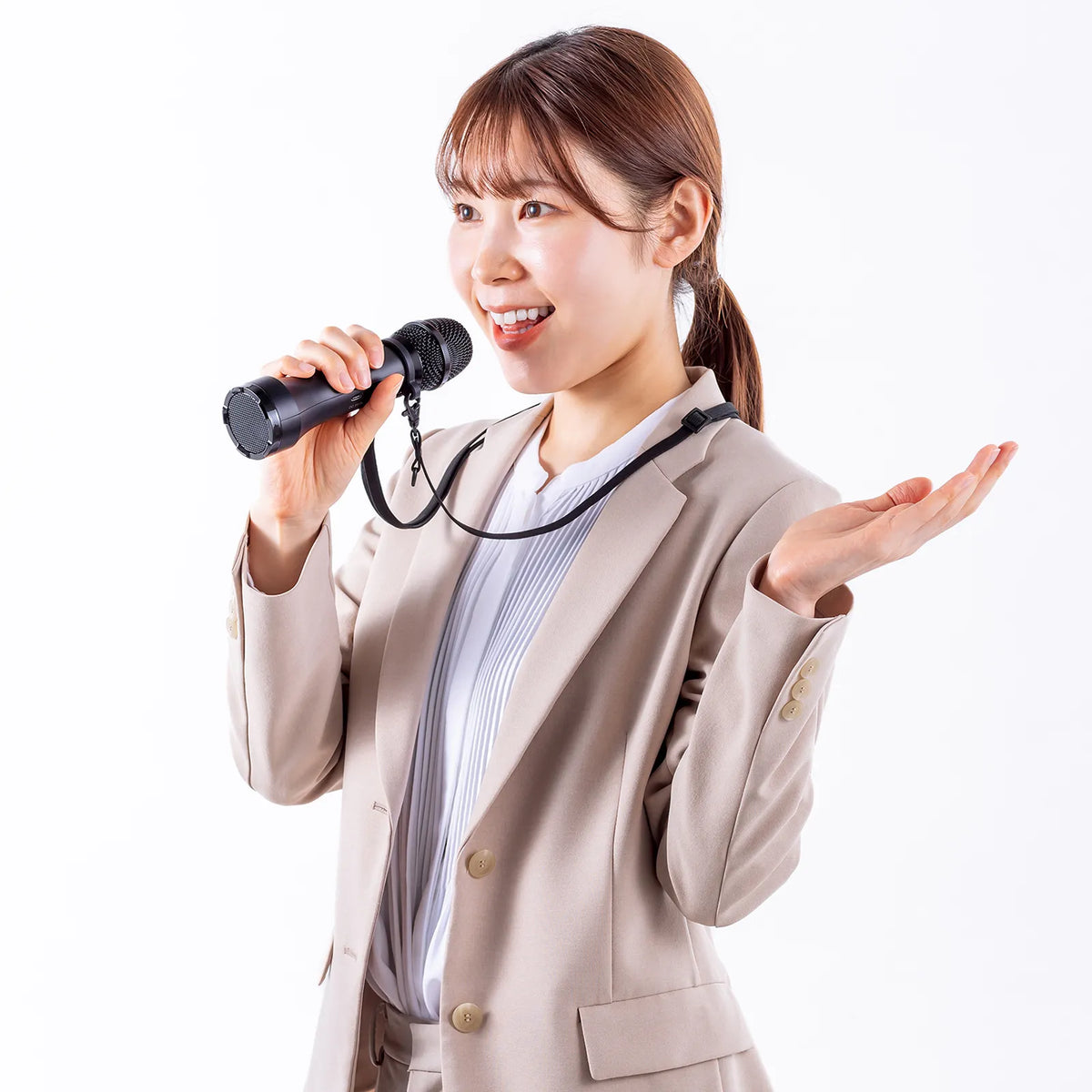 Handheld microphone type portable loudspeaker speaker (Bluetooth compatible, 15W output) MM-SPAMP20