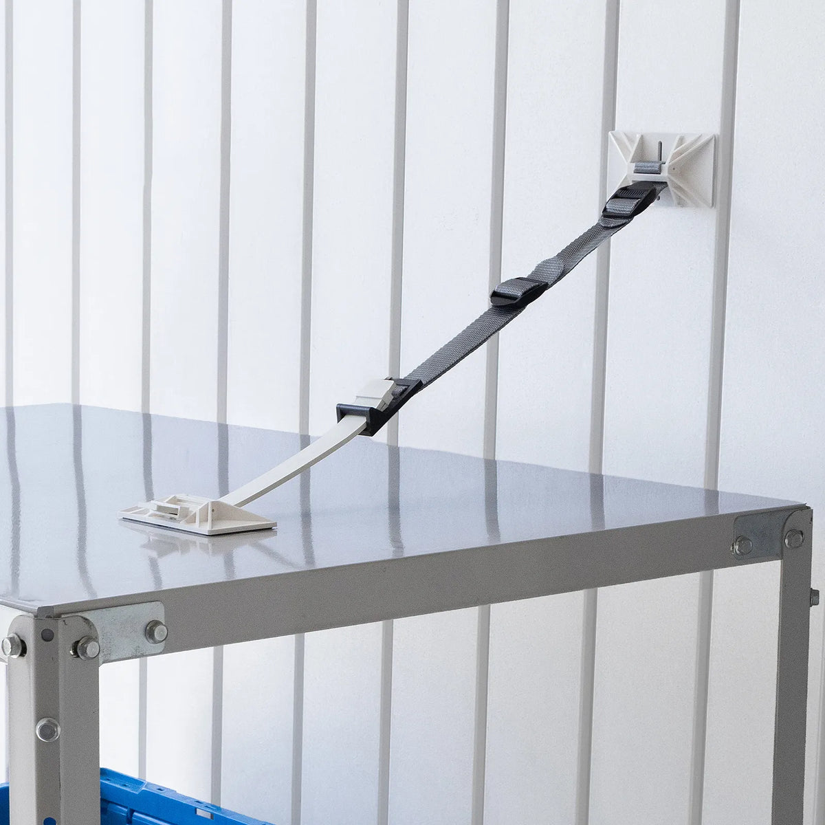 Cabinet Holder L Hybrid (1 piece) QL-E88