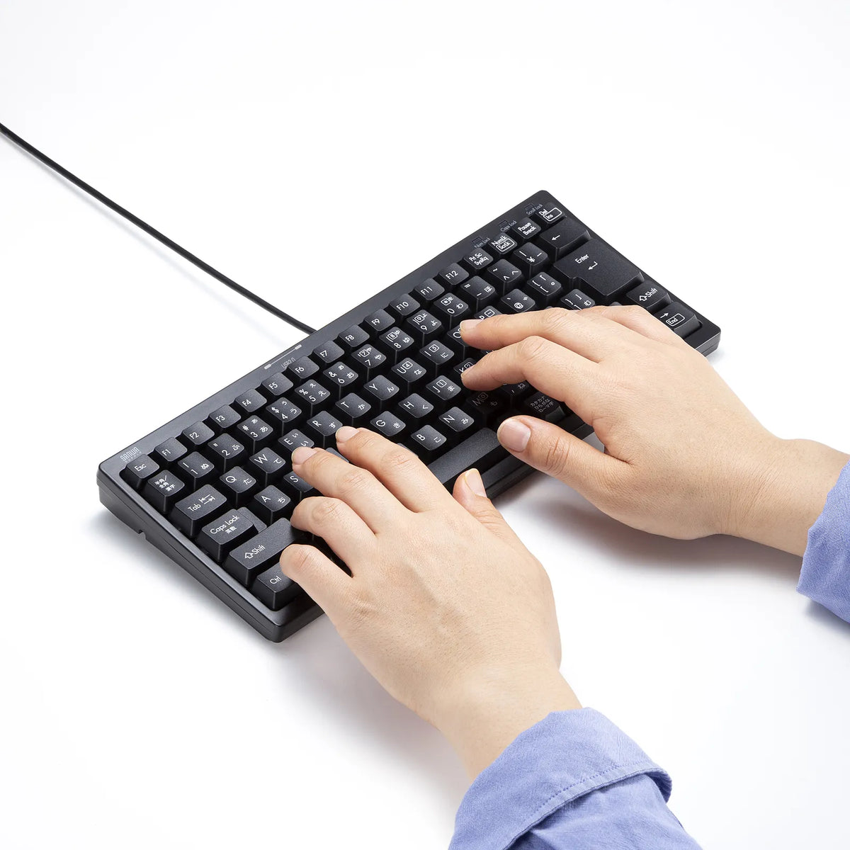 Compact keyboard with USB hub SKB-KG3UH2BK