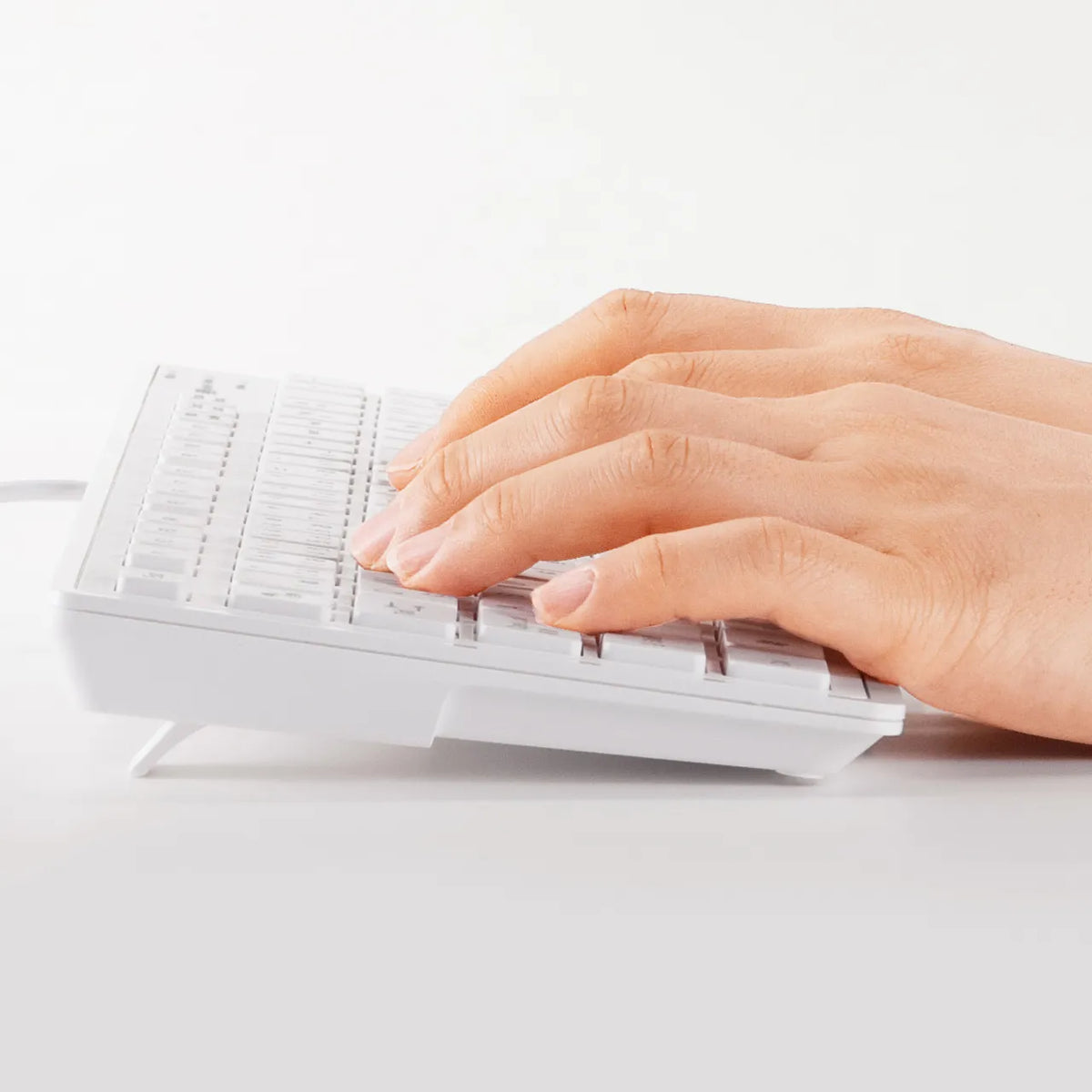 Slim Keyboard (White) SKB-SL16W