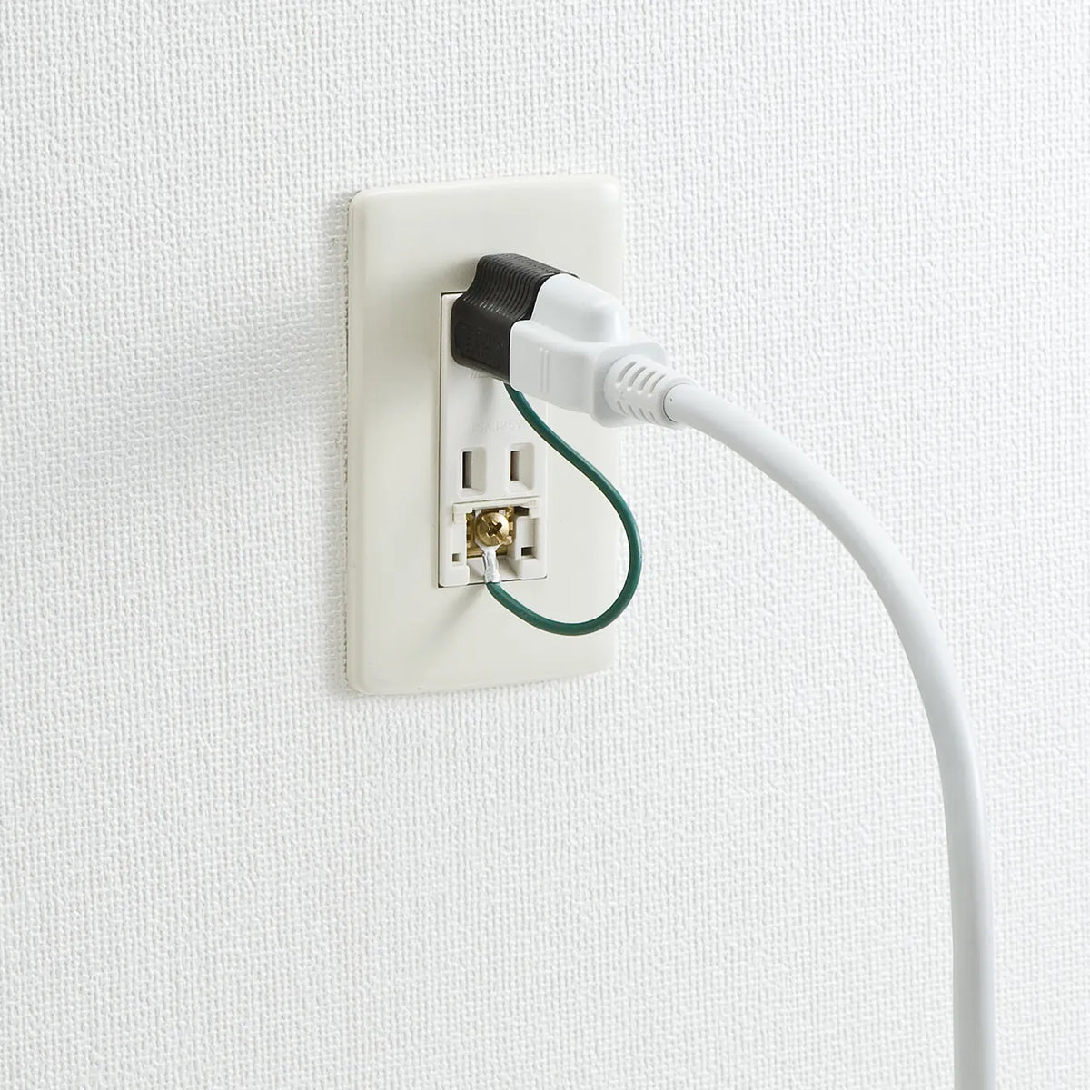 3P→2P変換アダプタ TAP-AD8BK