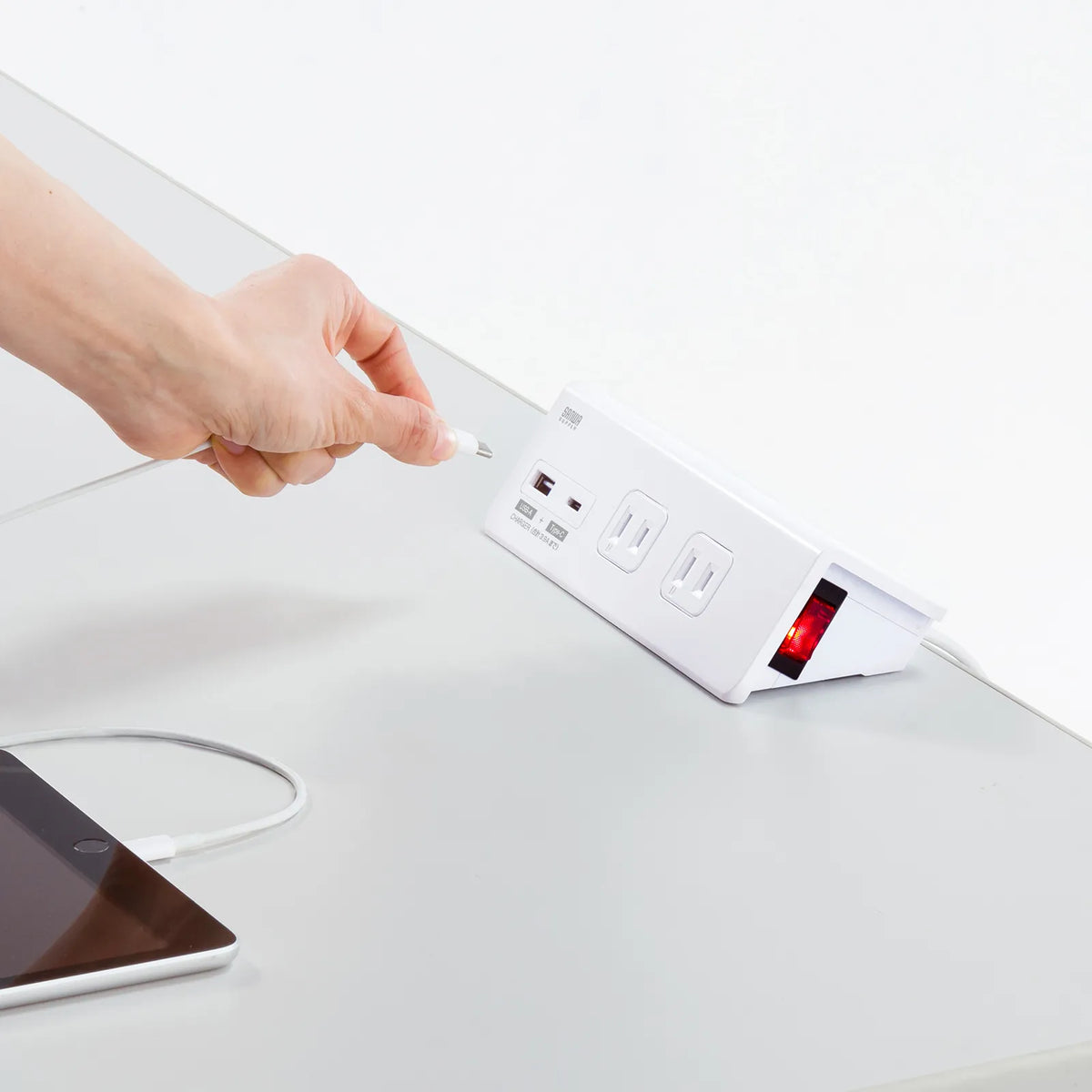クランプ固定式タップ (ホワイト色) TAP-B105UC-3W