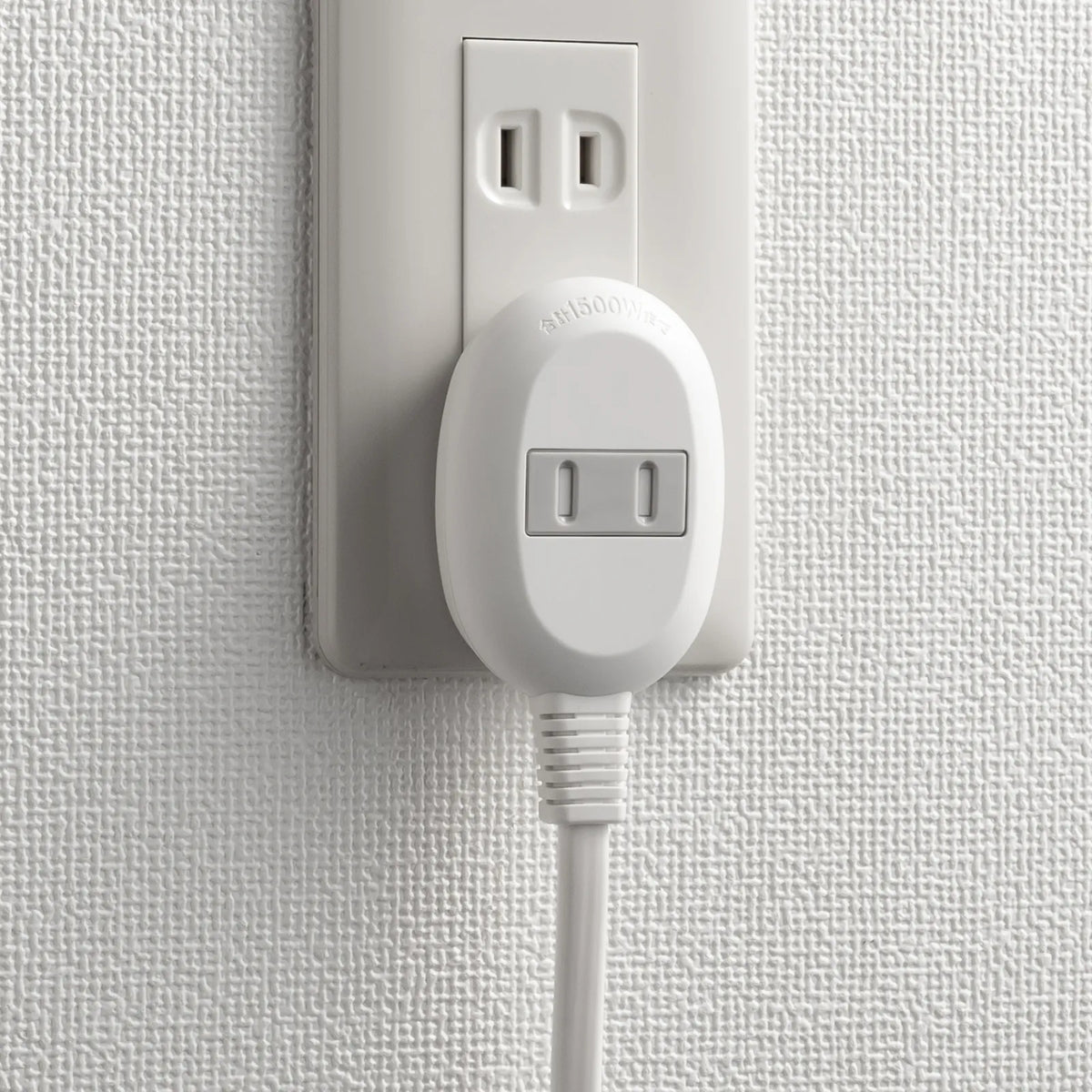 Plus 1 outlet convenient power strip TAP-B9-3K