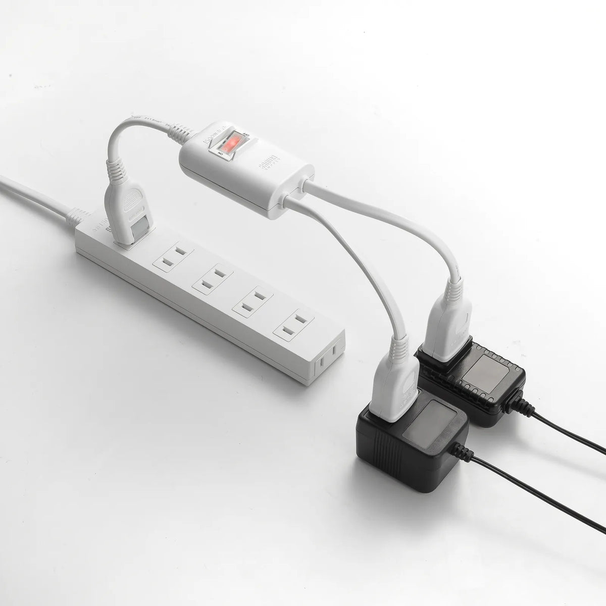 Power extension cord with centralized switch TAP-EX2SWW