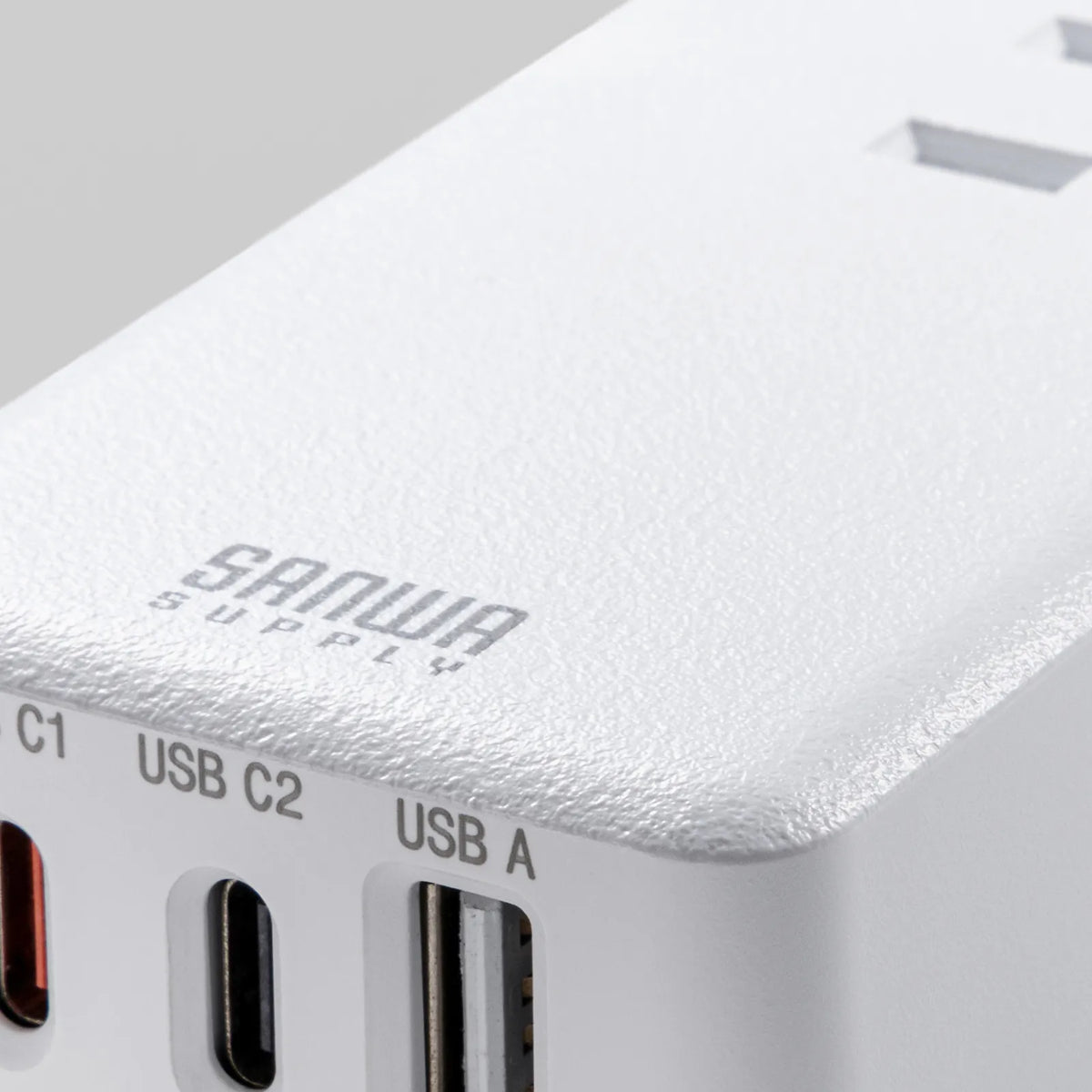 Mobile Power Strip (3 AC outlets + 2 Type-C ports, 1 USB-A port, PD 33W) TAP-MC2A1AC3W