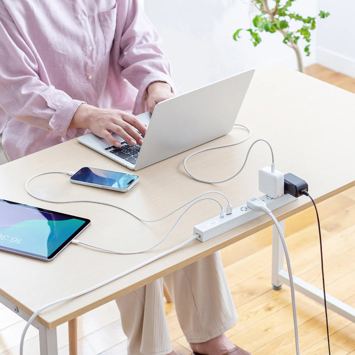 Slim Power Strip (6 AC outlets, A1 + C1, PD33W) TAP-SLIM6UC-15W