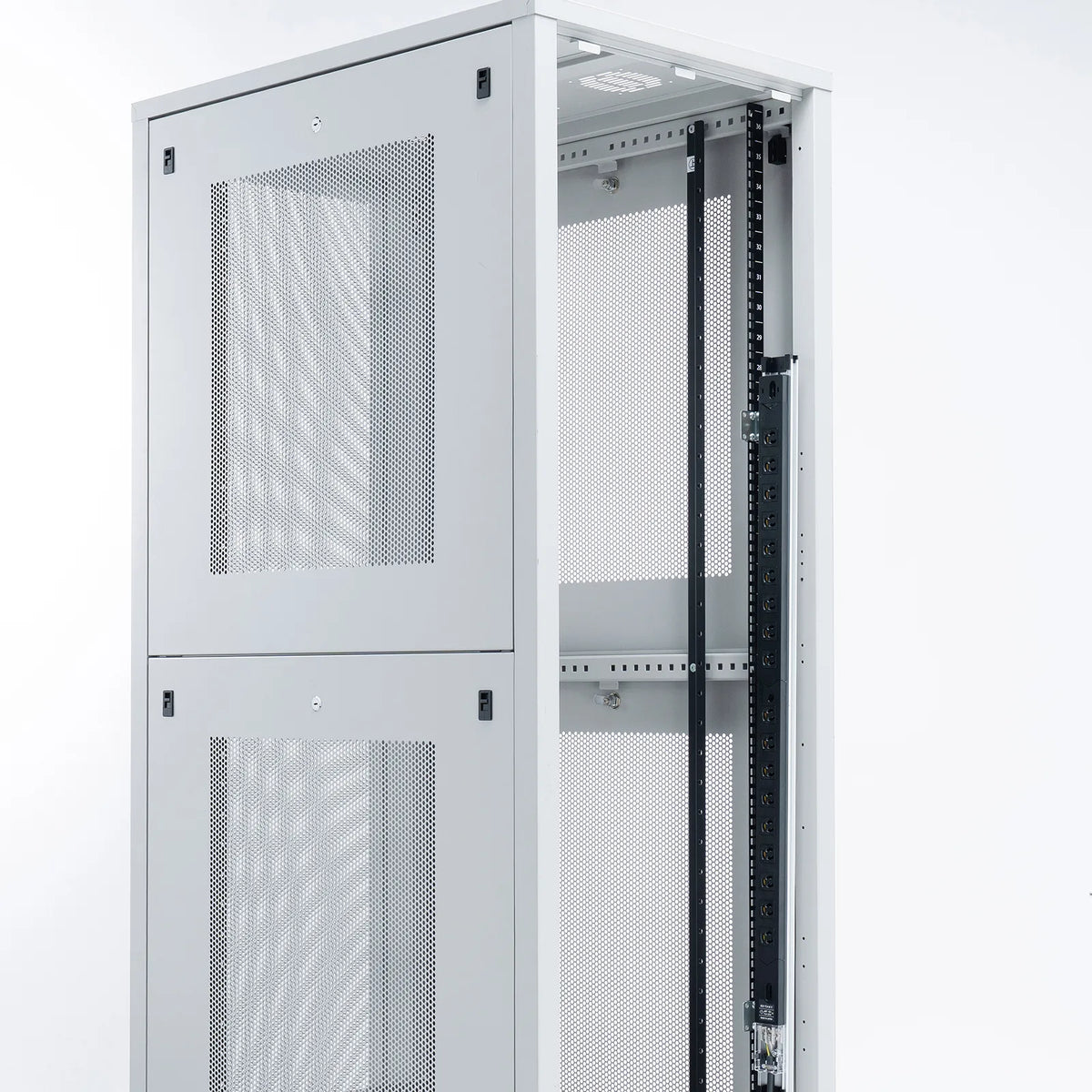 TAP-SVSET - Dedicated mounting bracket for 19-inch server rack outlets