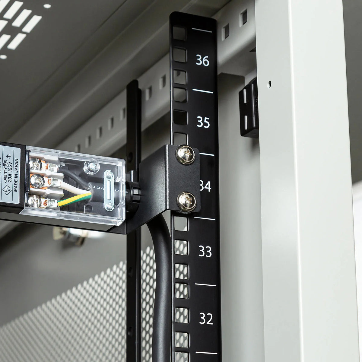 Server rack power strip 1U TAP-SVSL206-1U