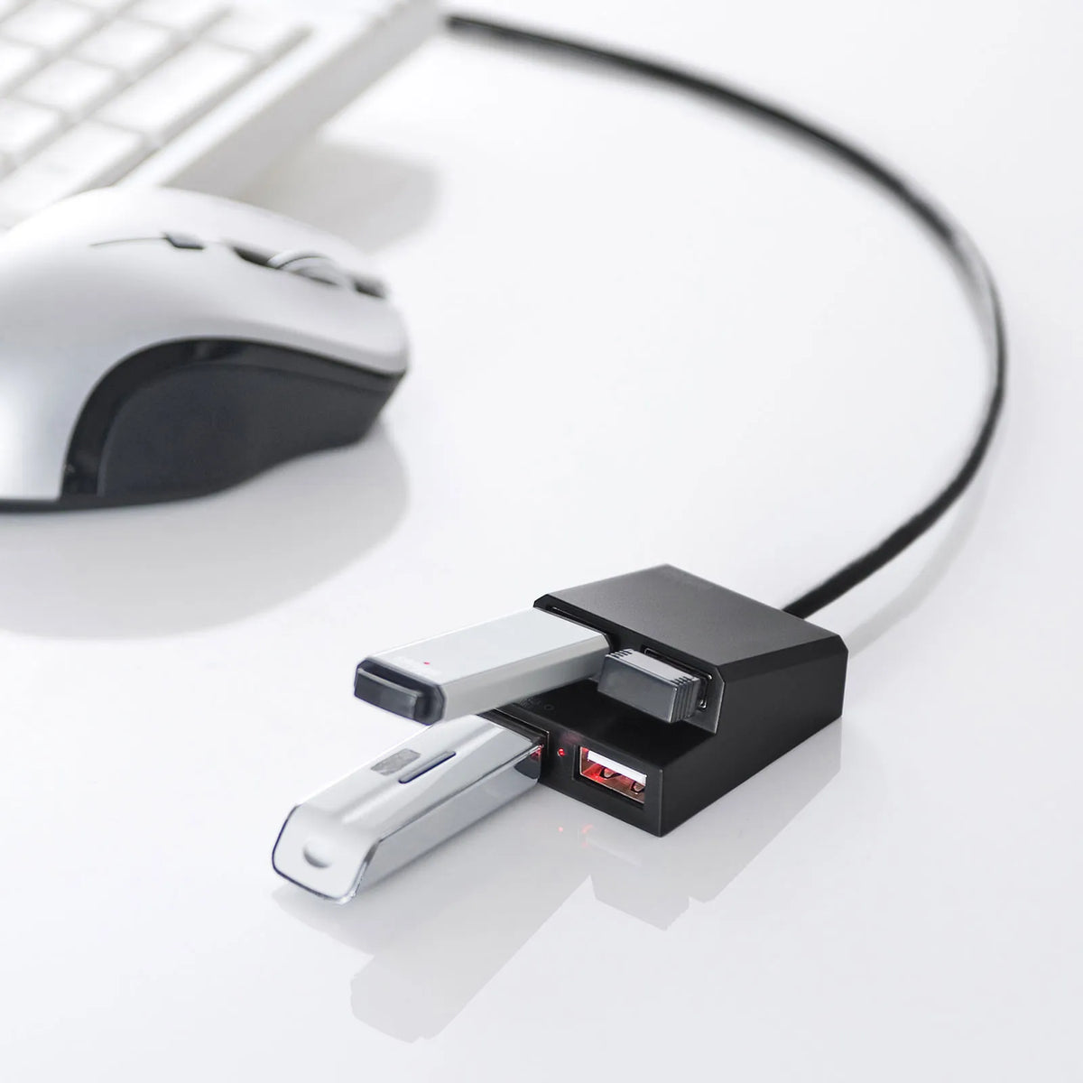 USB 3.2 Gen1 + USB 2.0 Combo Hub USB-3H413BKN