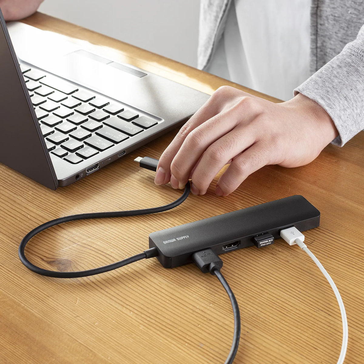 USB Type-C ドッキングステーション USB-5TCHHPS22BK