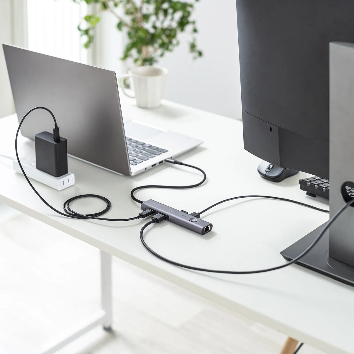 USB Type-C ドッキングハブ USB-5TCHLP16GM