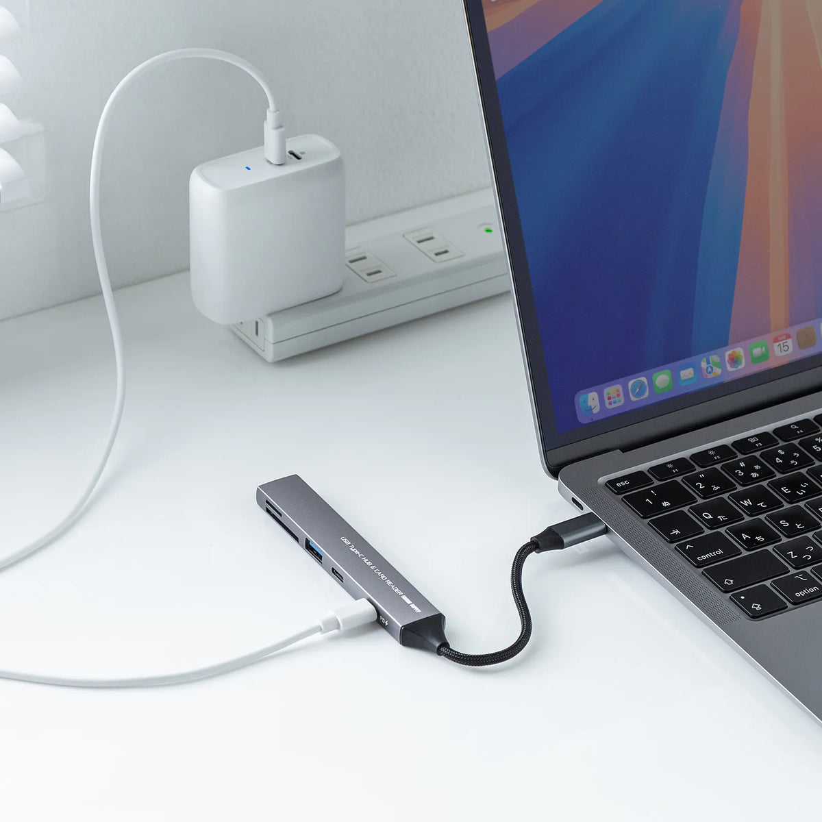 USB 5Gbps 3-Port Slim Hub (with Card Reader) USB-5TCPC29GM