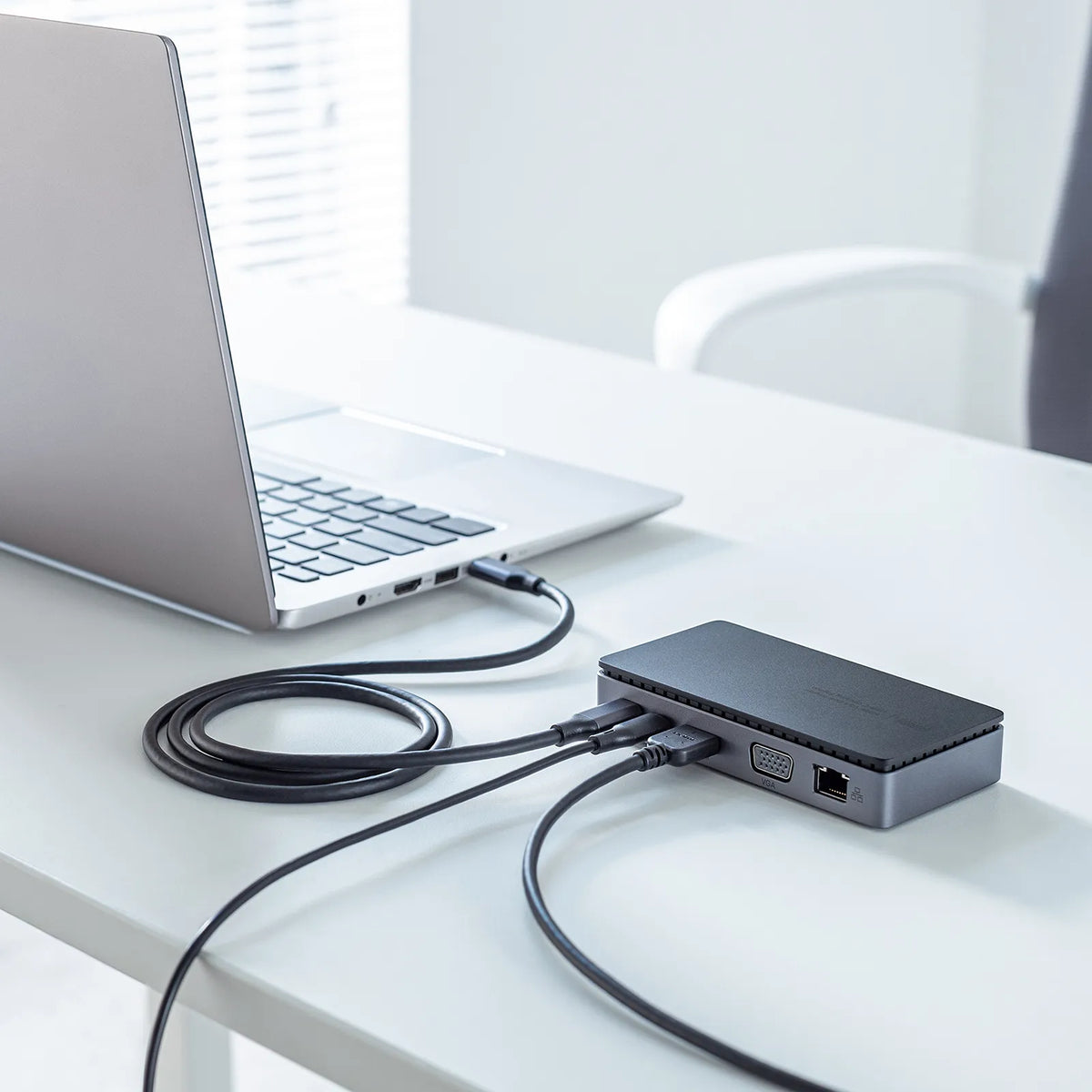 USB Type-C Docking Station (HDMI/VGA Dual Monitor Output Compatible) USB-CVDK19