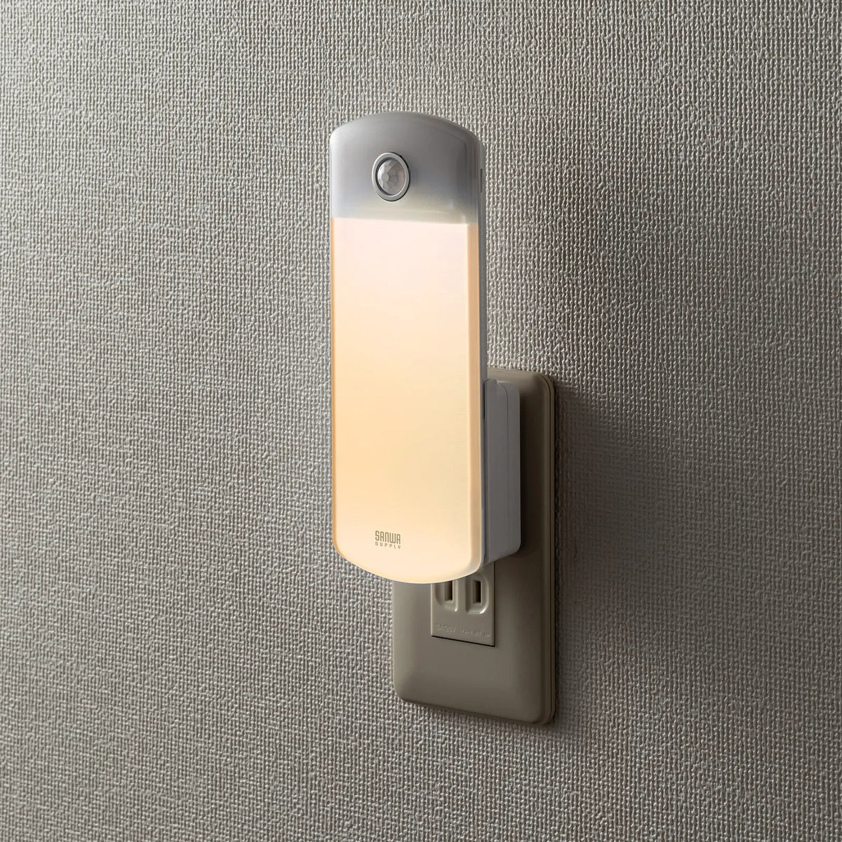LED Sensor Light (for Wall Outlet) USB-LED01N